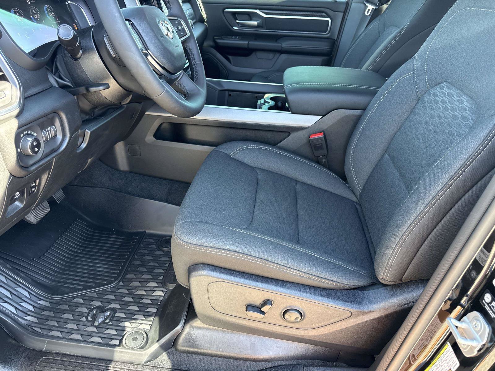New 2027 RAM 1500 Big Horn AWD/4WD image 17