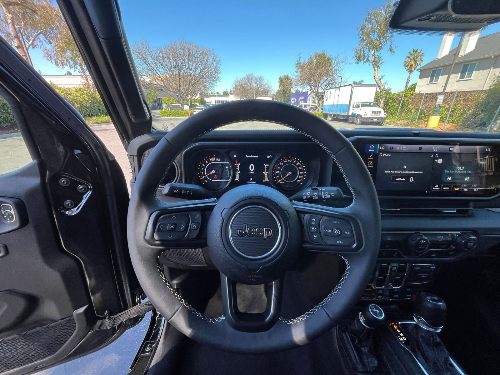 Used 2025 Jeep Wrangler Unlimited Rubicon image 33