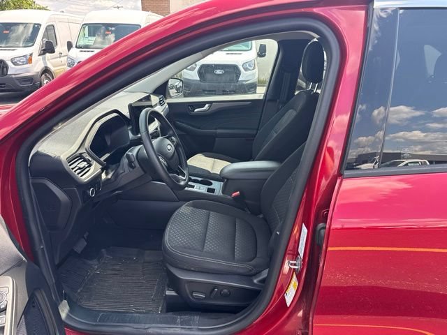 Used 2023 Ford Escape Active w/ Tech Pack #2 AWD/4WD image 9