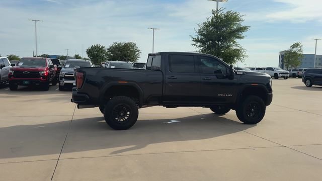Used 2024 GMC Sierra 2500 AT4 w/ Technology Package AWD/4WD image 2