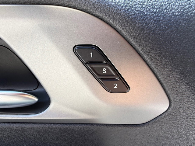 New 2027 Chrysler Pacifica Select FWD image 12