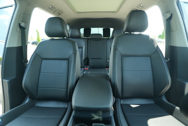 Used 2023 Volkswagen Atlas SE w/ Panoramic Sunroof Package FWD image 40