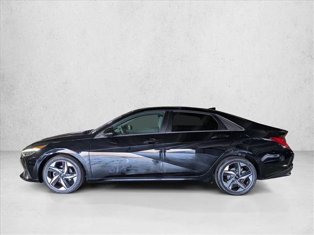 Used 2022 Hyundai Elantra SEL w/ Convenience + Premium Package FWD image 9