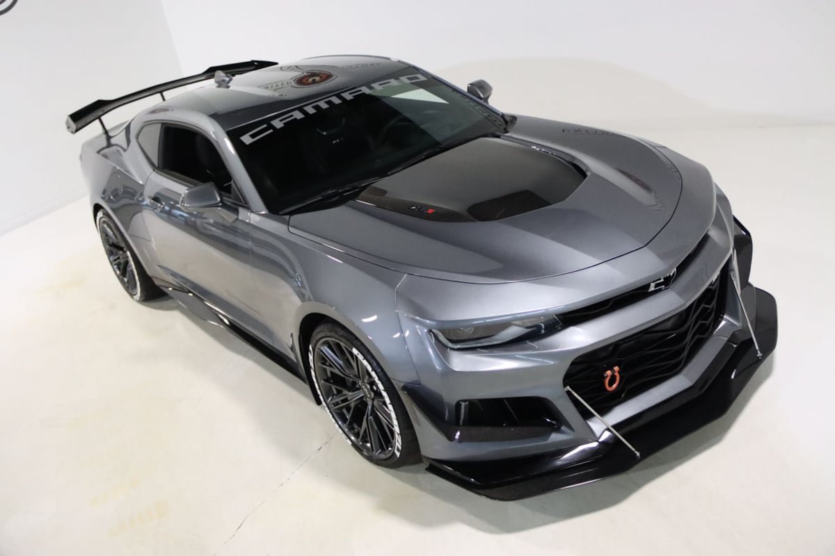 Used 2022 Chevrolet Camaro ZL1 RWD image 27