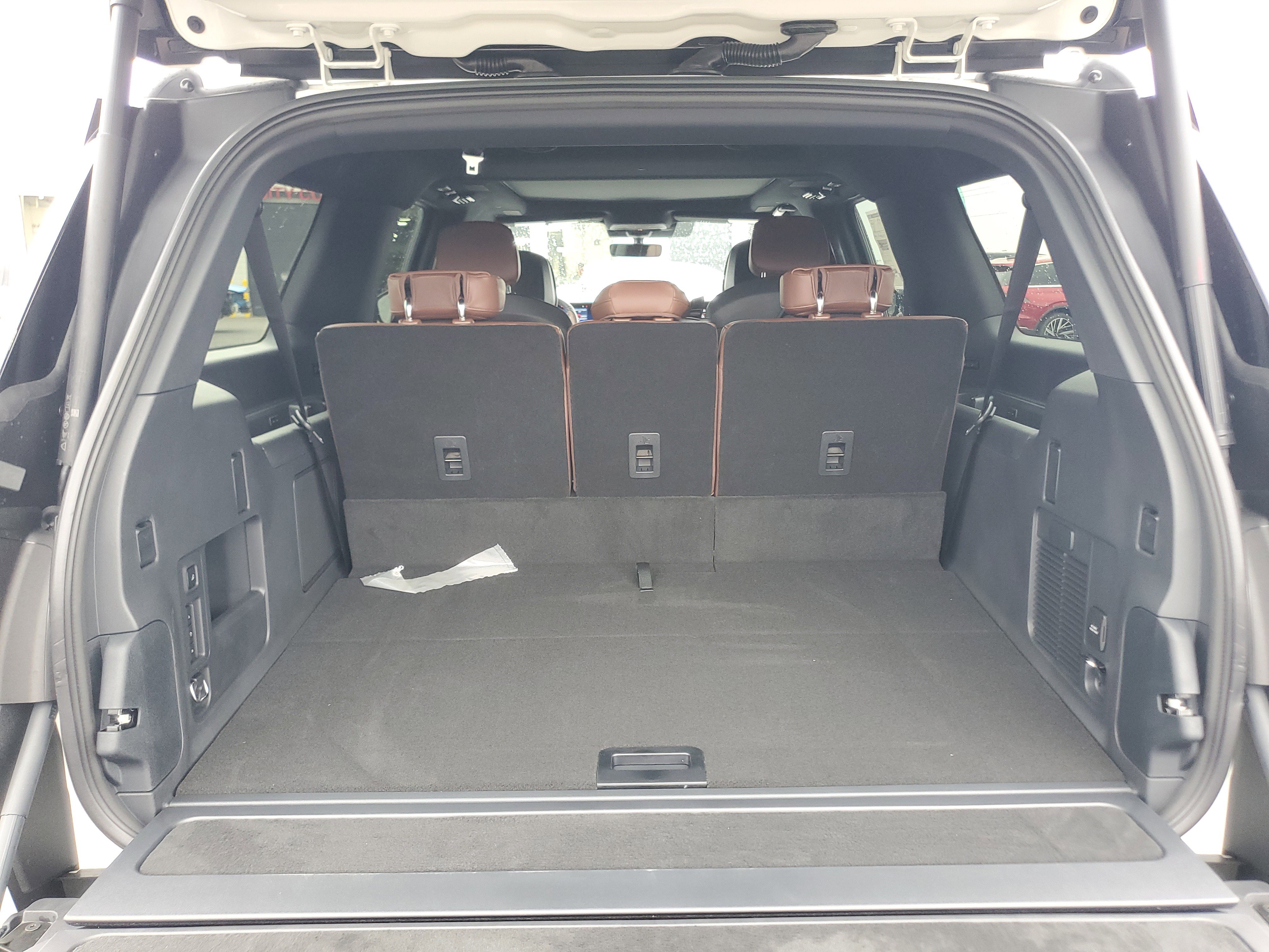 New 2026 Lincoln Navigator L Reserve AWD/4WD image 32