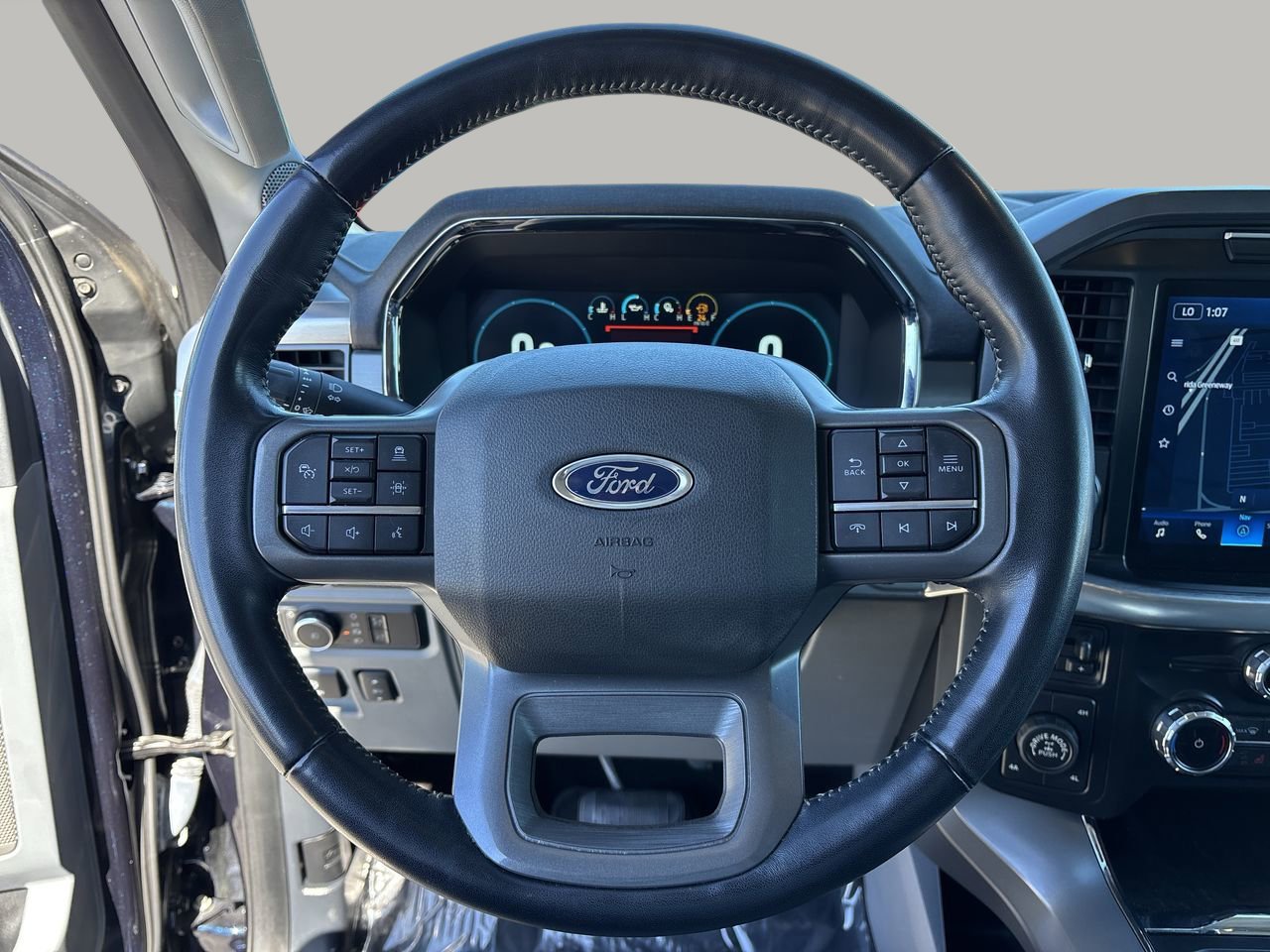 Used 2022 Ford F150 Lariat w/ Max Trailer Tow Package image 29