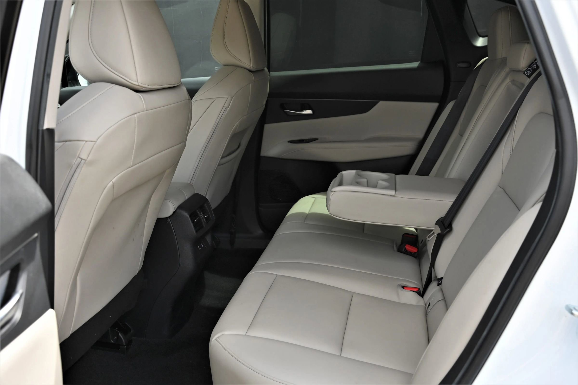 Used 2025 Nissan Murano SV FWD image 23