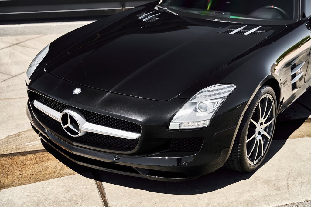 Used 2012 Mercedes-Benz SLS AMG Coupe image 6