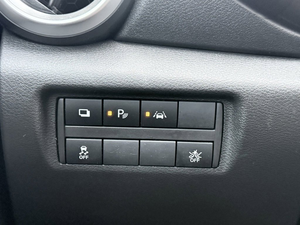 Used 2021 Nissan Versa S image 12