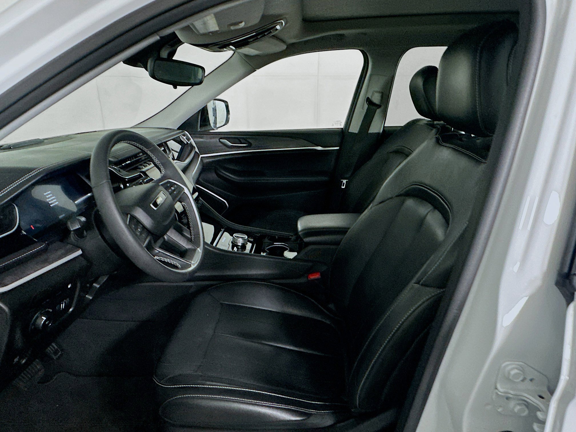 Used 2022 Jeep Grand Cherokee Limited 4xe image 13