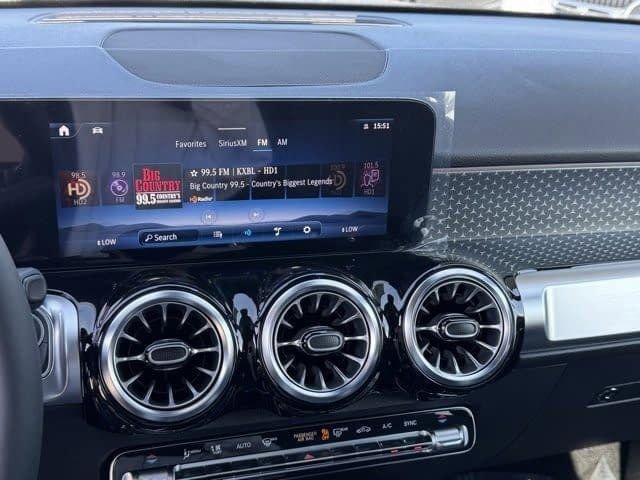 New 2025 Mercedes-Benz GLB 250 image 18