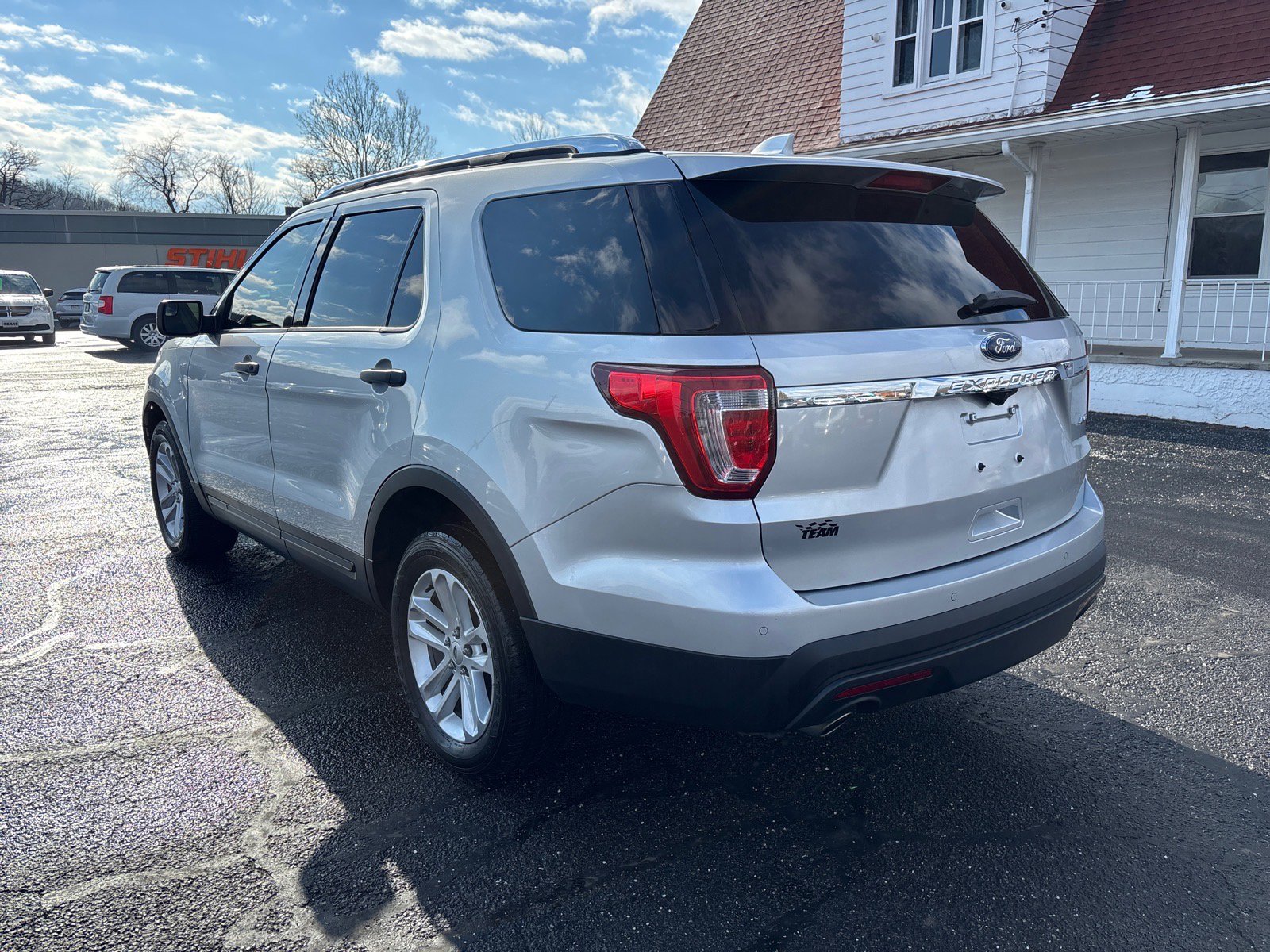 Used 2017 Ford Explorer 4WD image 5