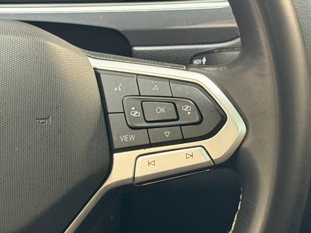 Used 2022 Volkswagen Tiguan SE w/ Panoramic Sunroof Package AWD/4WD image 17
