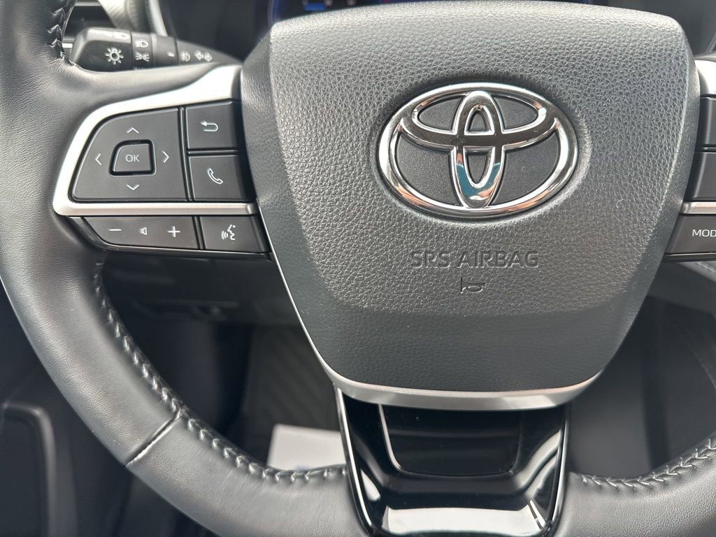 Used 2023 Toyota Highlander Platinum image 17