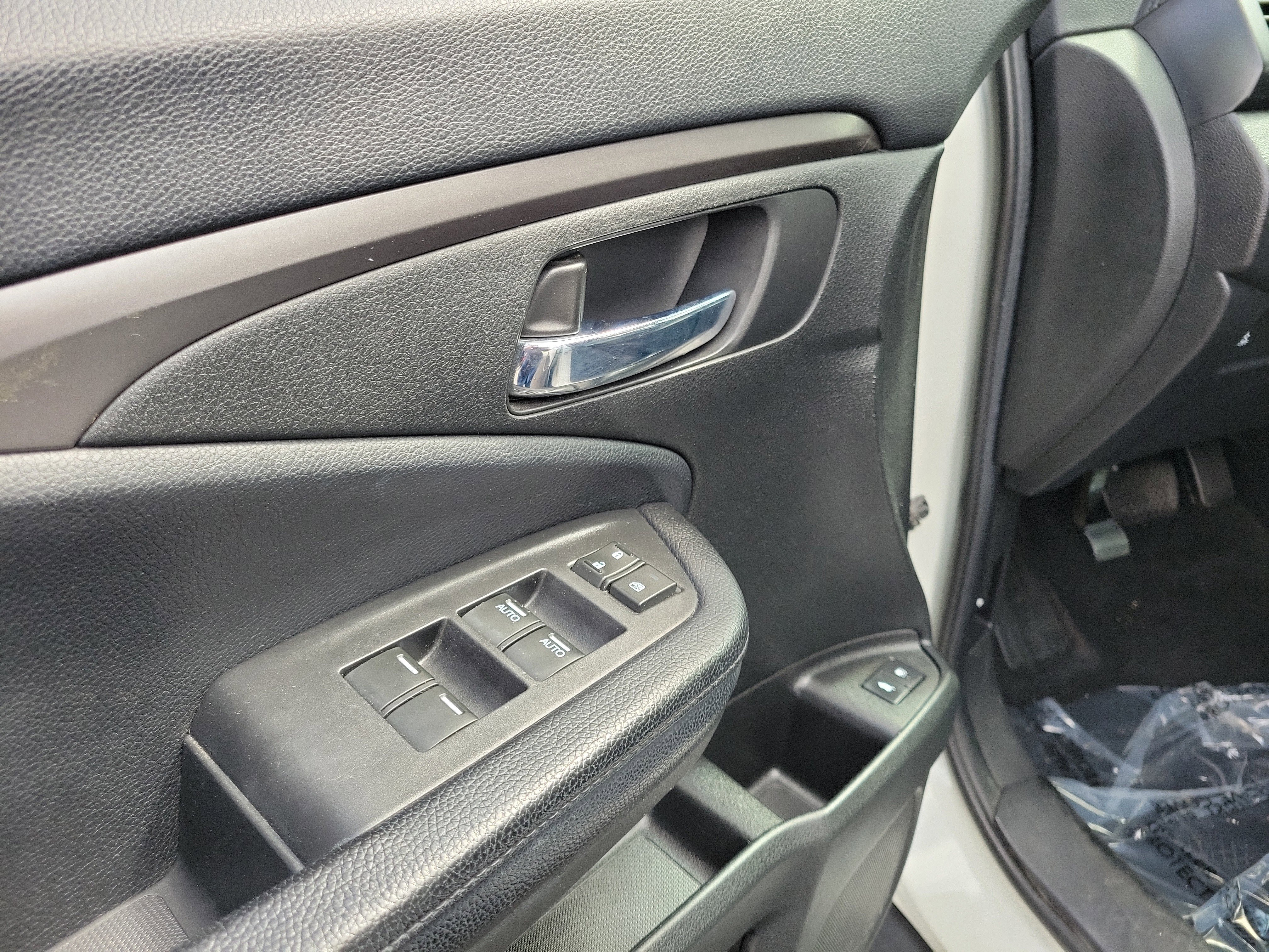Used 2017 Honda Pilot EX-L image 18