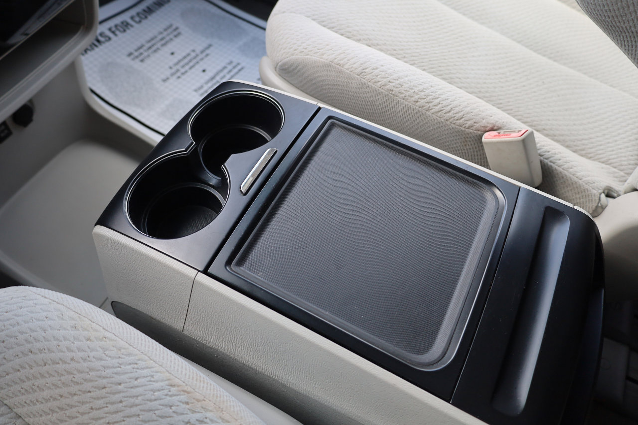 Used 2014 Toyota Sienna LE image 9