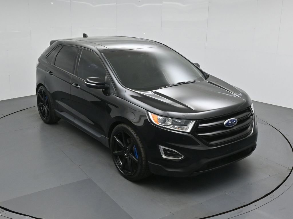 Used 2016 Ford Edge Titanium w/ Equipment Group 301A image 39