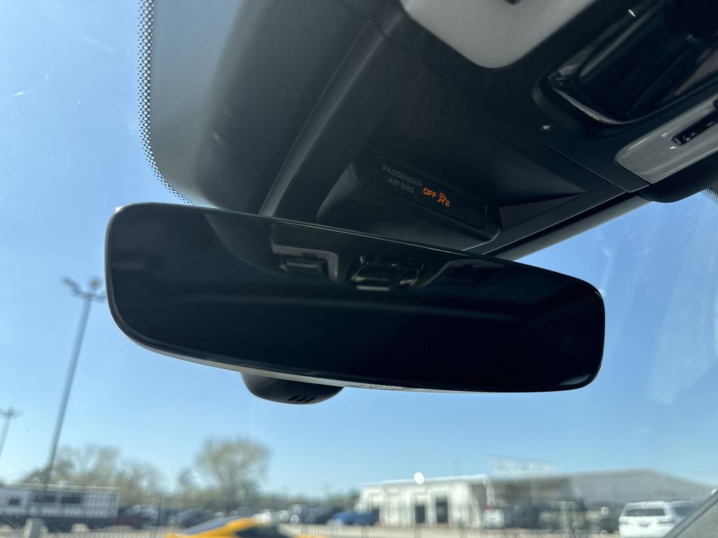 Used 2022 Porsche Cayenne Platinum Edition image 22