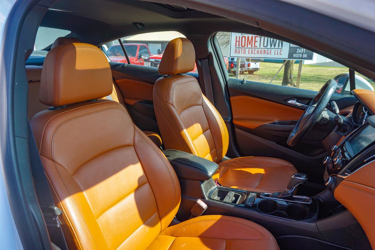 Used 2017 Chevrolet Cruze Premier FWD image 56