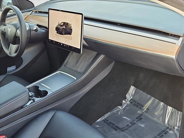 Used 2025 Tesla Model Y Long Range AWD/4WD image 24
