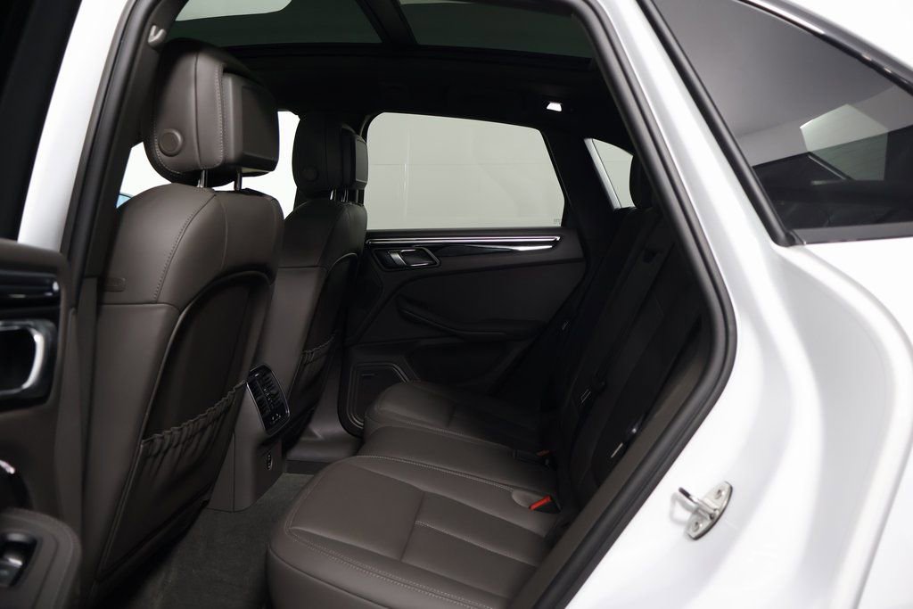 Used 2023 Porsche Macan S image 12