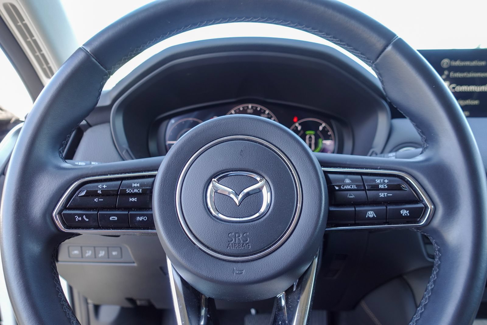 Certified 2025 MAZDA CX-70 Plug-In Hybrid w/ Premium Pkg AWD/4WD image 20