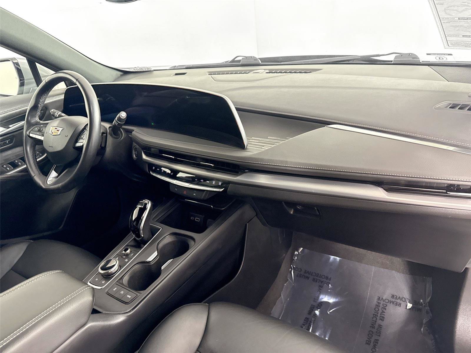 Used 2025 Cadillac XT4 Premium Luxury FWD image 44