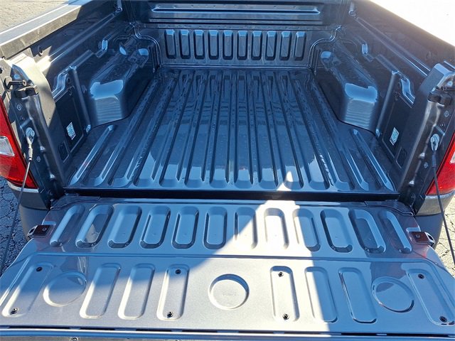 New 2025 Ford Maverick XL image 19