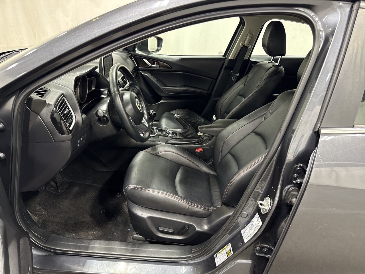 Used 2016 MAZDA MAZDA3 i Grand Touring FWD image 8