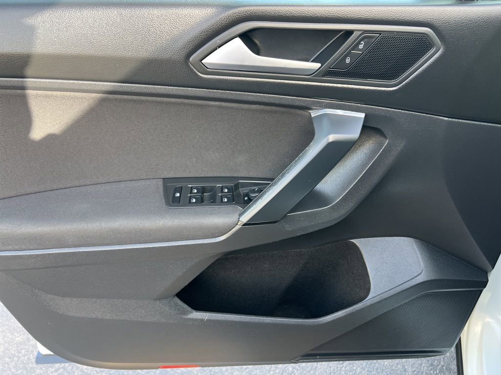 Used 2019 Volkswagen Tiguan S image 19