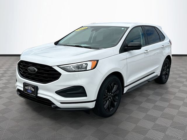 Used 2024 Ford Edge SE w/ Black Appearance Package image 2