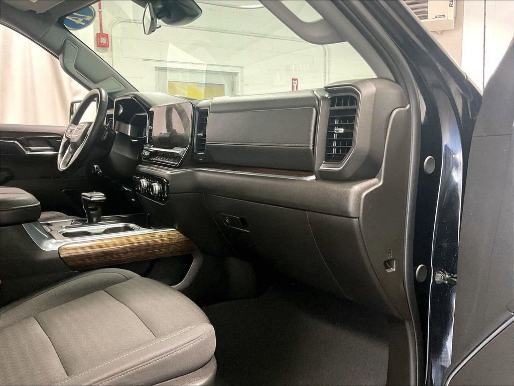 Used 2024 GMC Sierra 1500 Elevation w/ X31 Off-Road Package AWD/4WD image 13