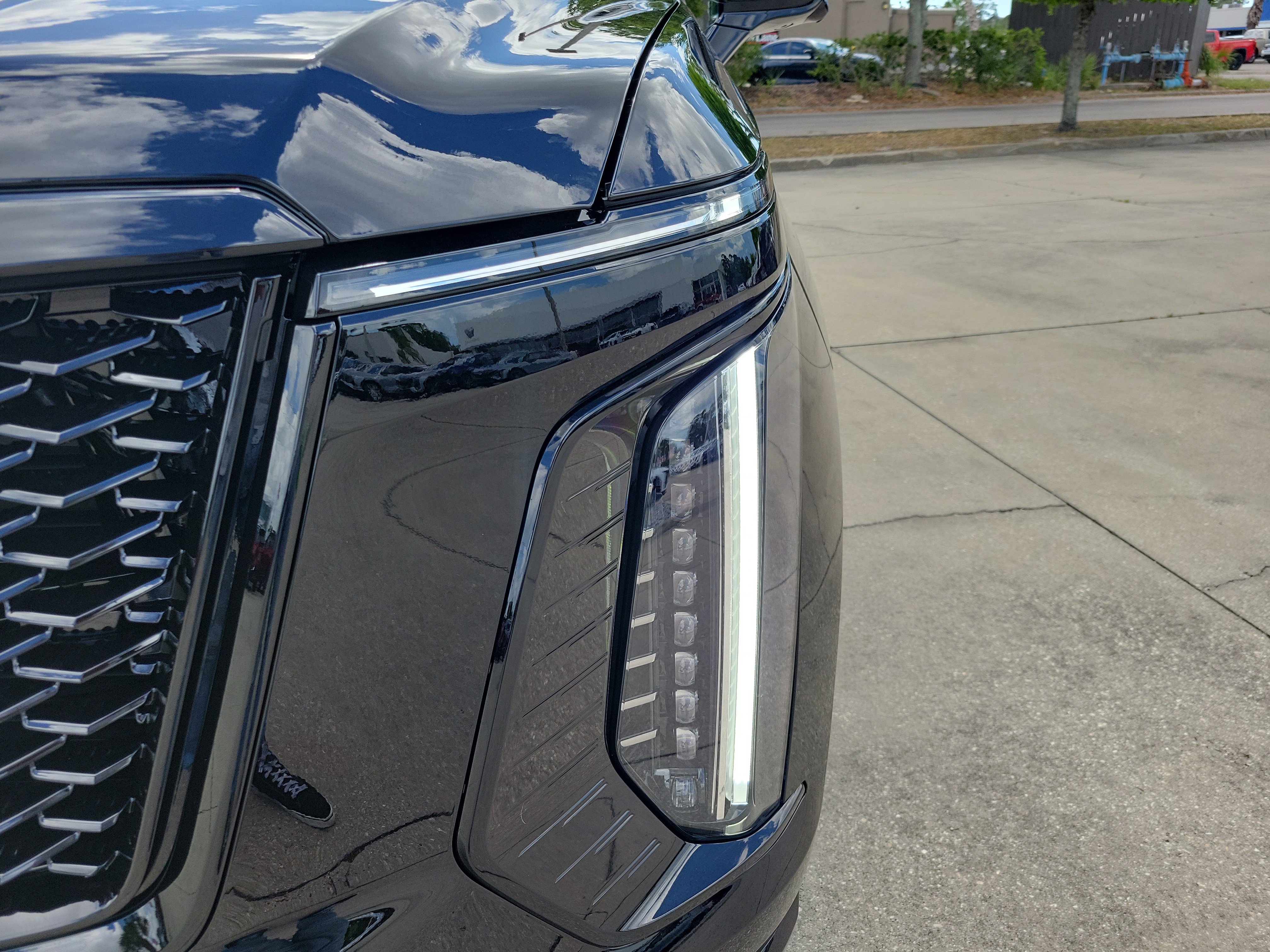 New 2026 Cadillac Escalade ESV Platinum Sport w/ LPO, ONYX Package image 9