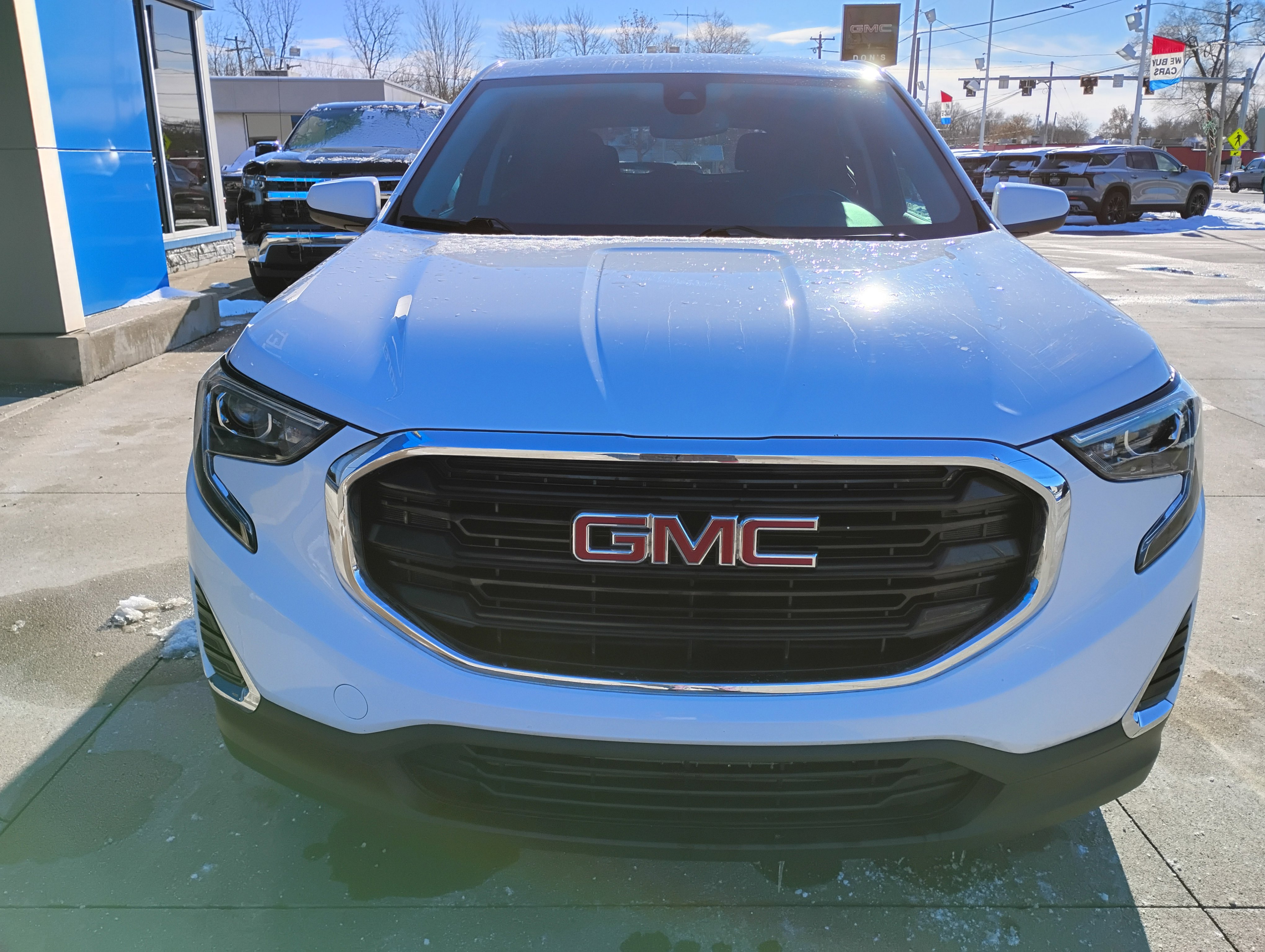 Used 2020 GMC Terrain SLE image 29