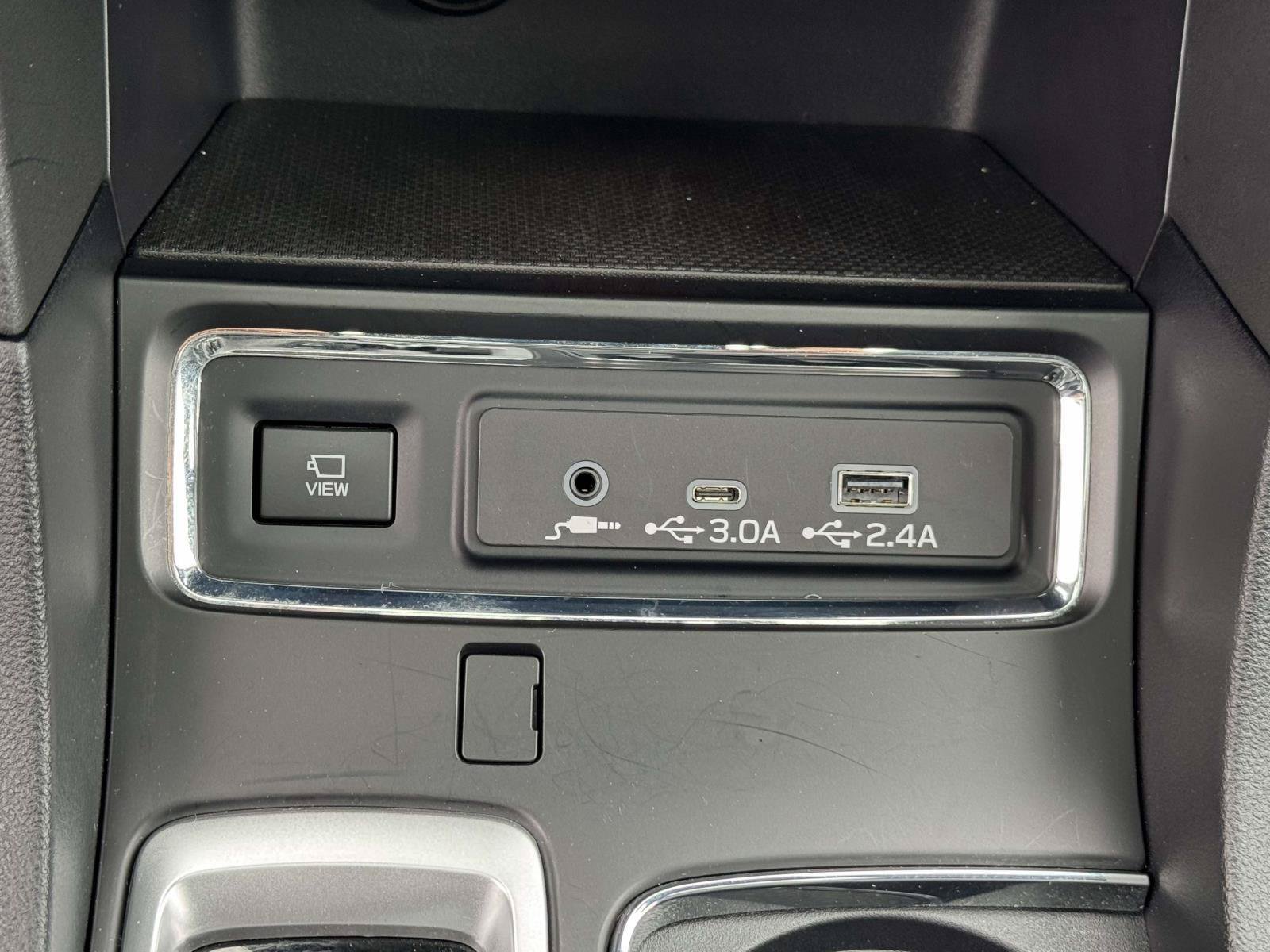 Used 2024 Subaru Ascent Limited w/ Technology Package AWD/4WD image 19