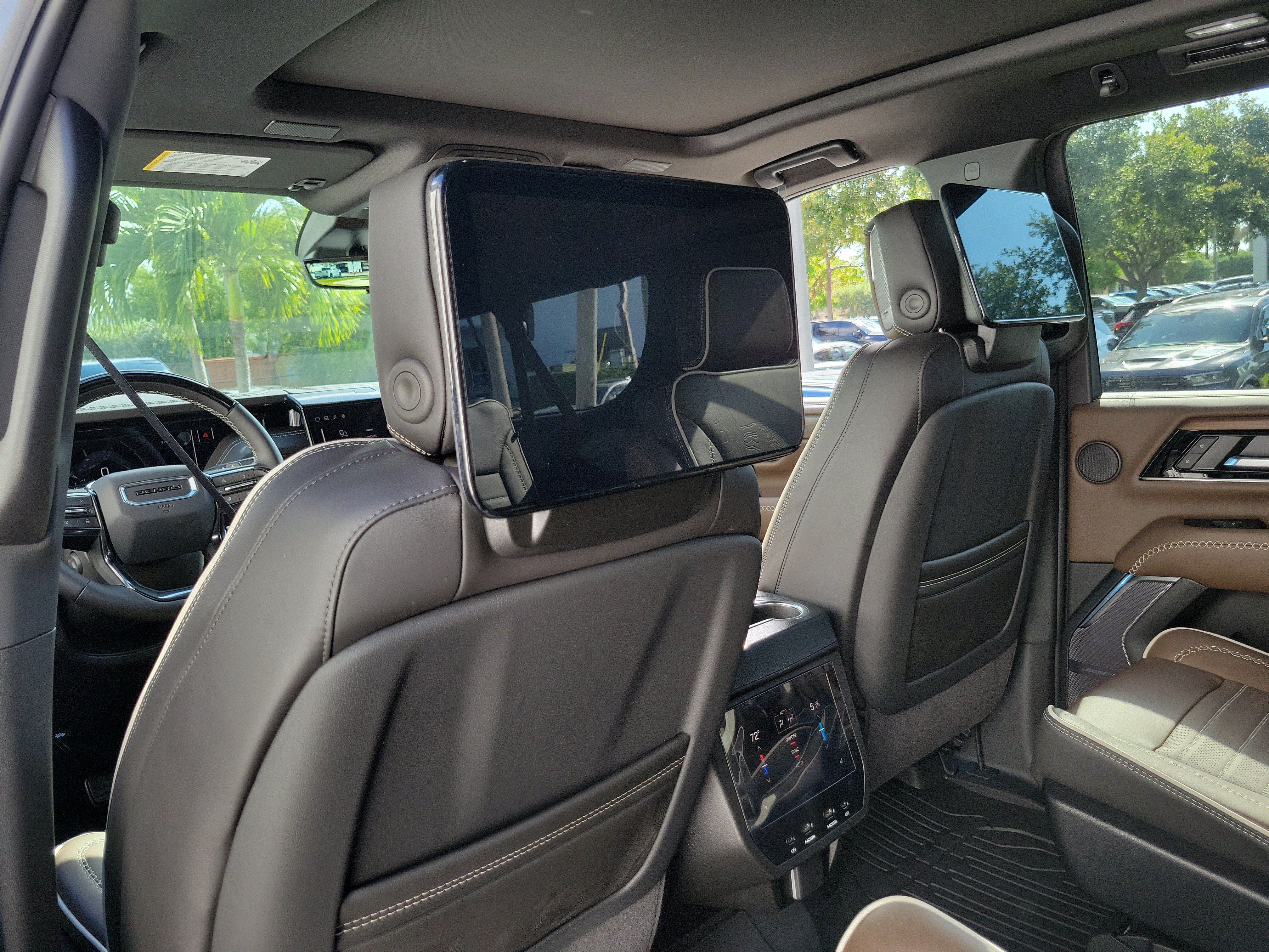 New 2026 GMC Yukon XL Denali Ultimate AWD/4WD image 15