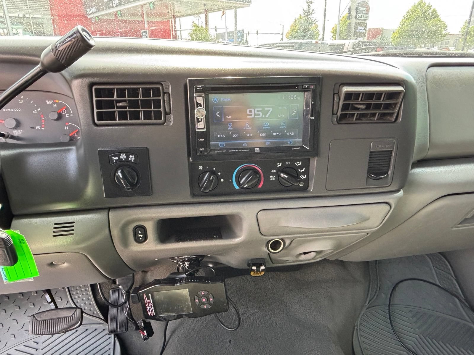 Used 2003 Ford F250 XLT AWD/4WD image 16
