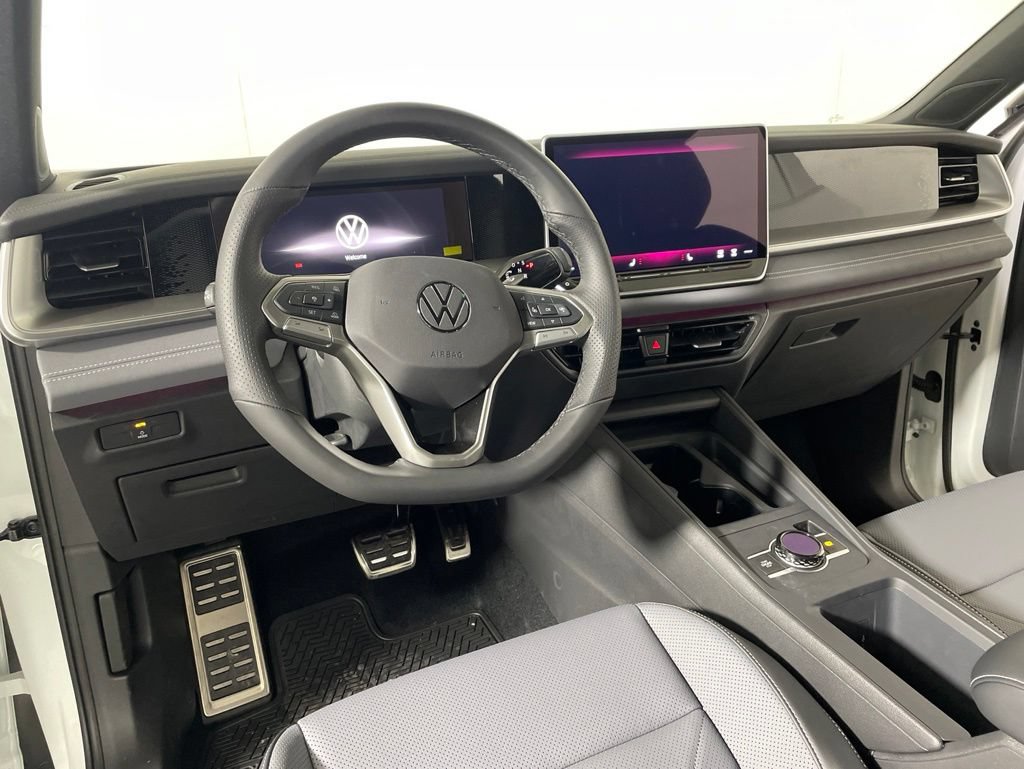 New 2026 Volkswagen Tiguan SE R-Line AWD/4WD image 6
