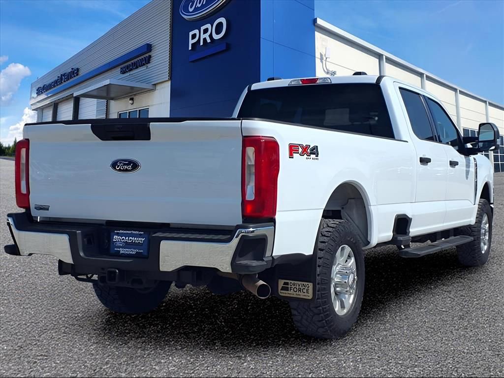 Used 2023 Ford F250 XLT w/ FX4 Off-Road Package AWD/4WD image 2