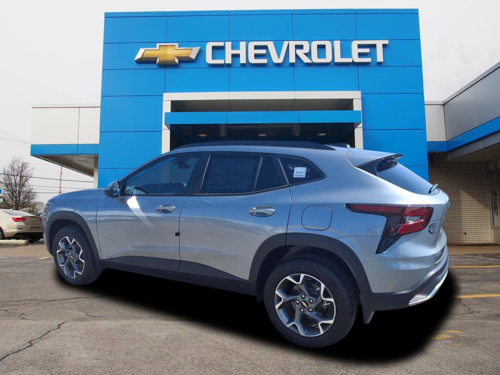 New 2025 Chevrolet Trax LT w/ LT Convenience Package image 4