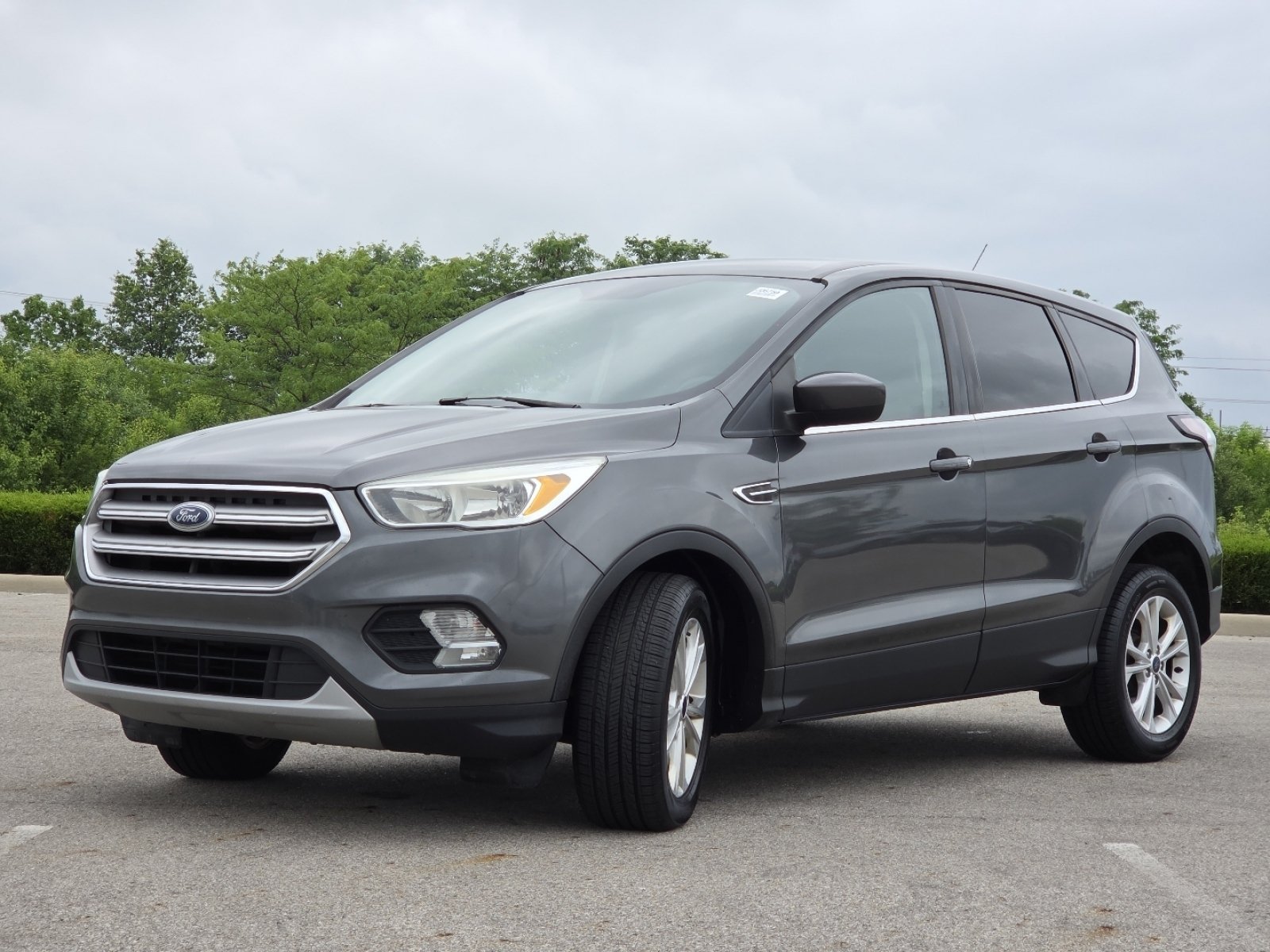 Used 2017 Ford Escape SE w/ SE Cold Weather Package FWD image 12