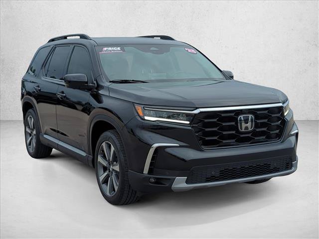 Used 2025 Honda Pilot Elite image 3