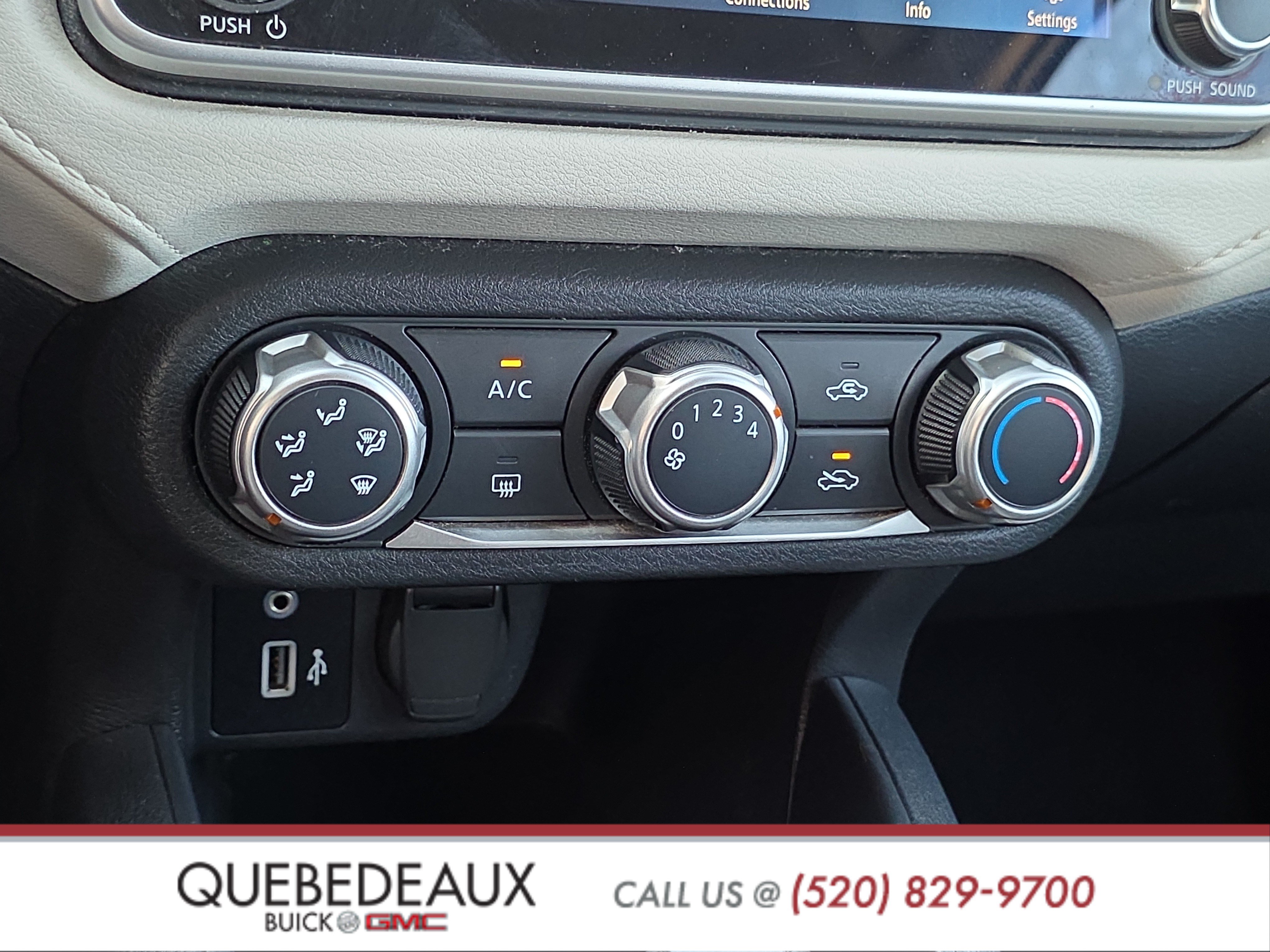Used 2021 Nissan Versa SV FWD image 18