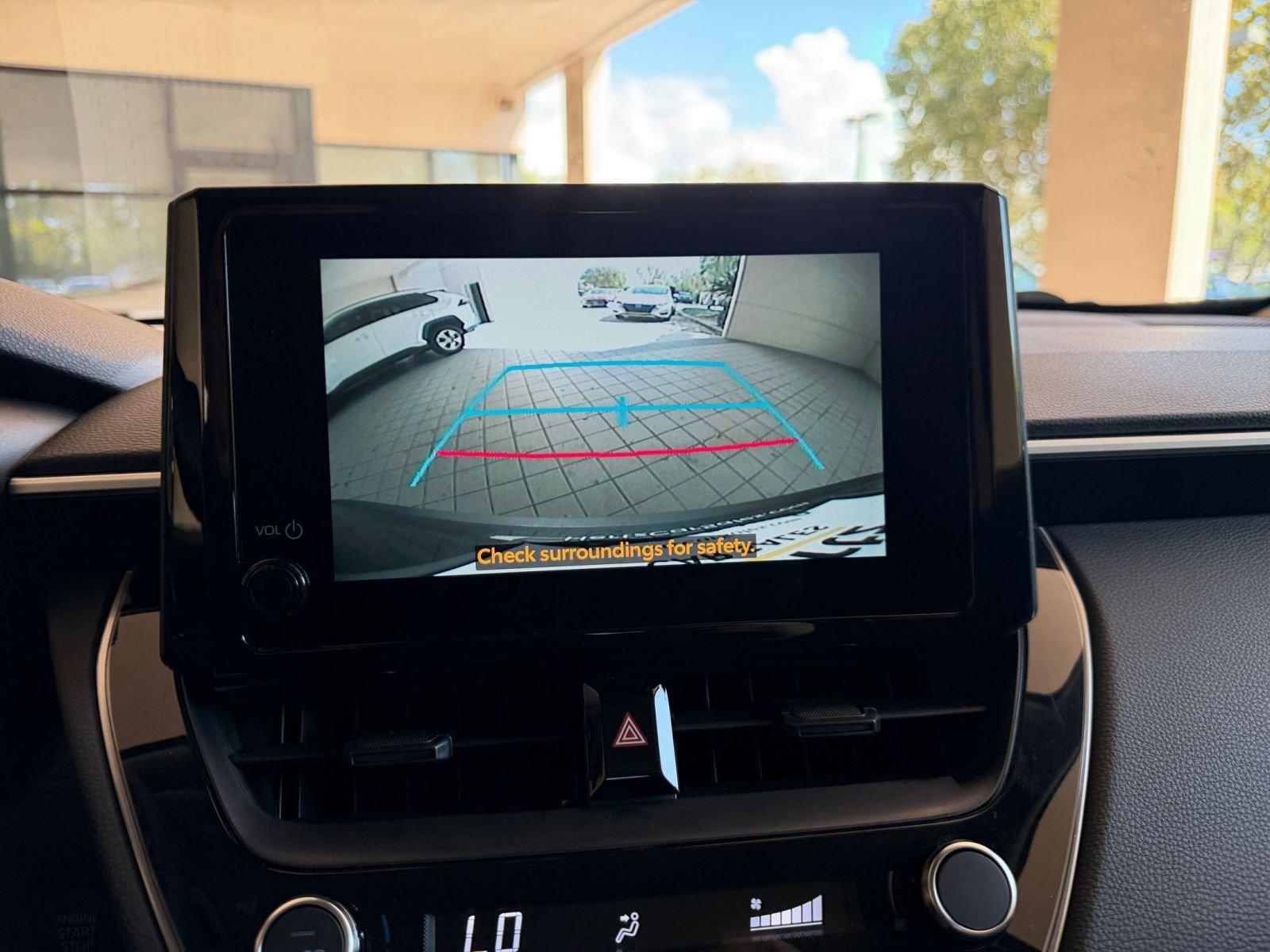 Used 2025 Toyota Corolla Cross LE image 20