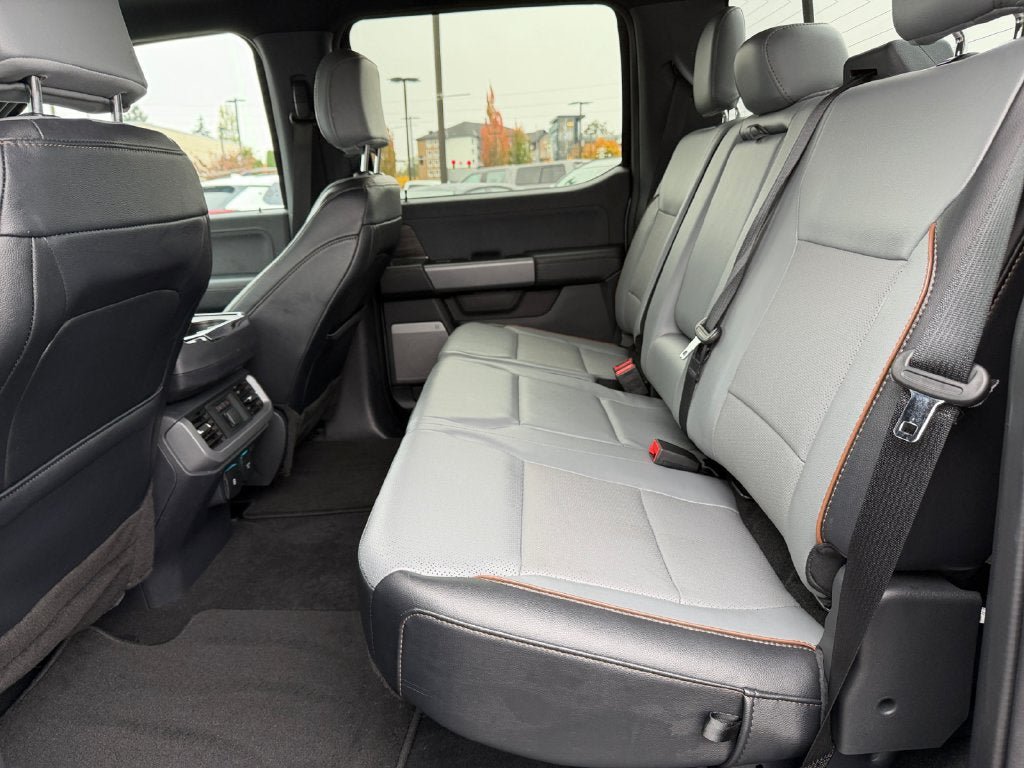 Used 2024 Ford F150 Lightning Lariat AWD/4WD image 33