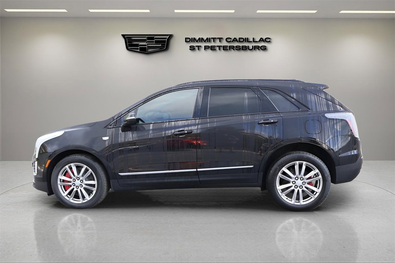 New 2025 Cadillac XT5 Sportv image 2