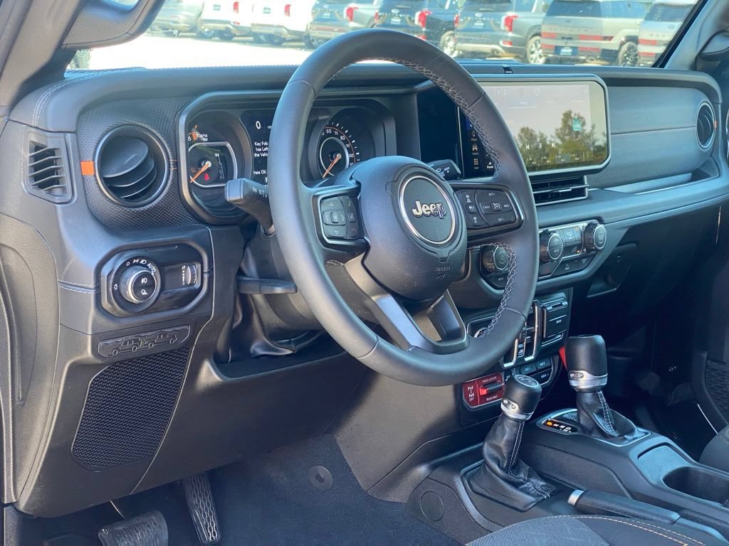 Used 2026 Jeep Gladiator Mojave AWD/4WD image 10