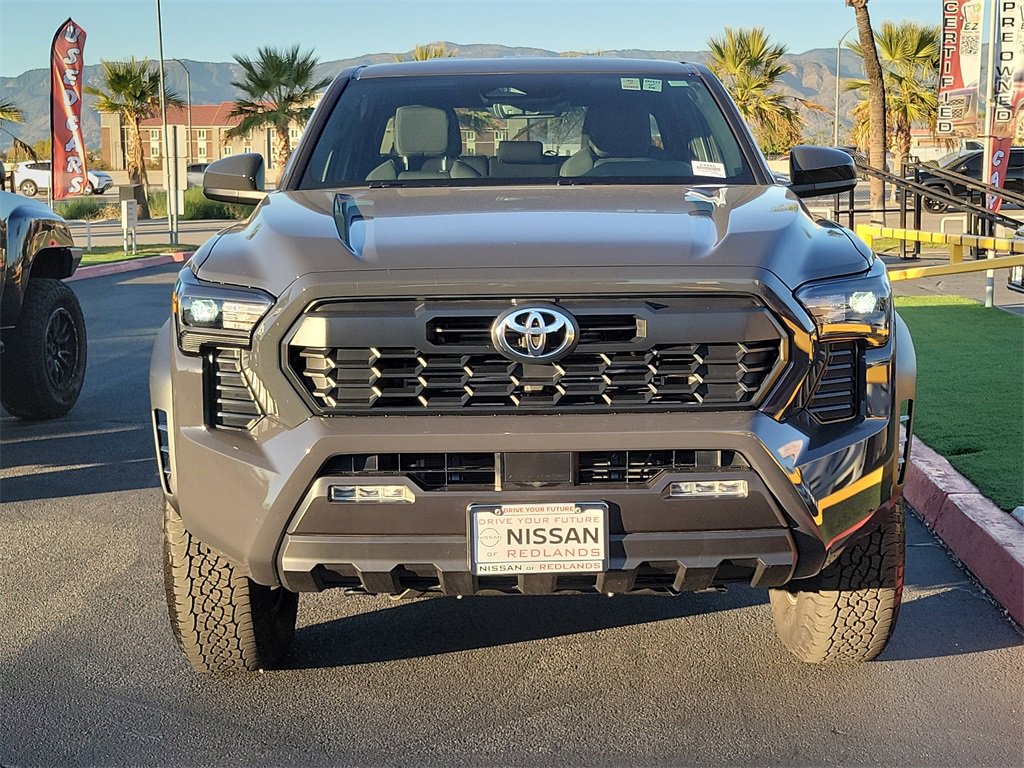 Used 2025 Toyota Tacoma TRD Off-Road image 28