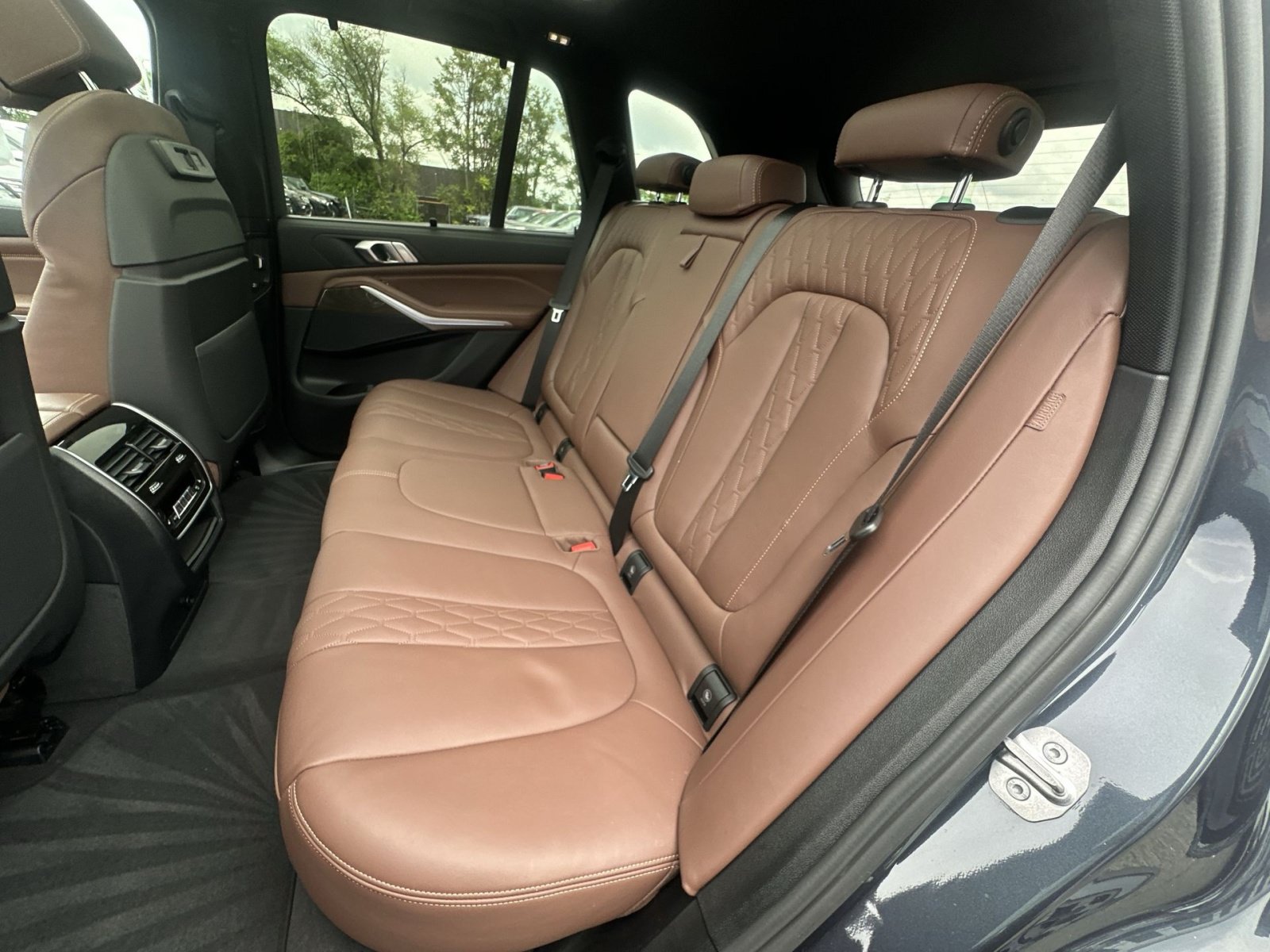 Used 2022 BMW X5 xDrive40i AWD/4WD image 46