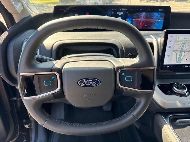 Used 2025 Ford Expedition Max Active AWD/4WD image 19